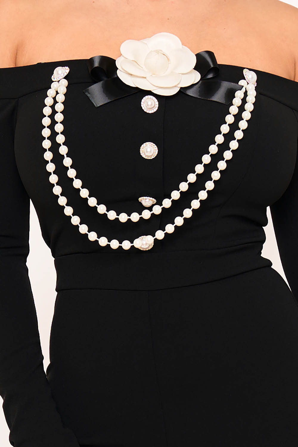 OFF THE SHOULDER CONTRAST TRIM JUMPSUIT