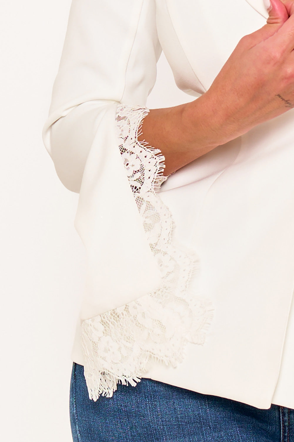 LACED WIDE SLEEVE FORMAL JACKET