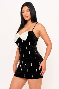 PEARL BEADED TASSEL ATTACHED ON VELVET MIN IDRESS