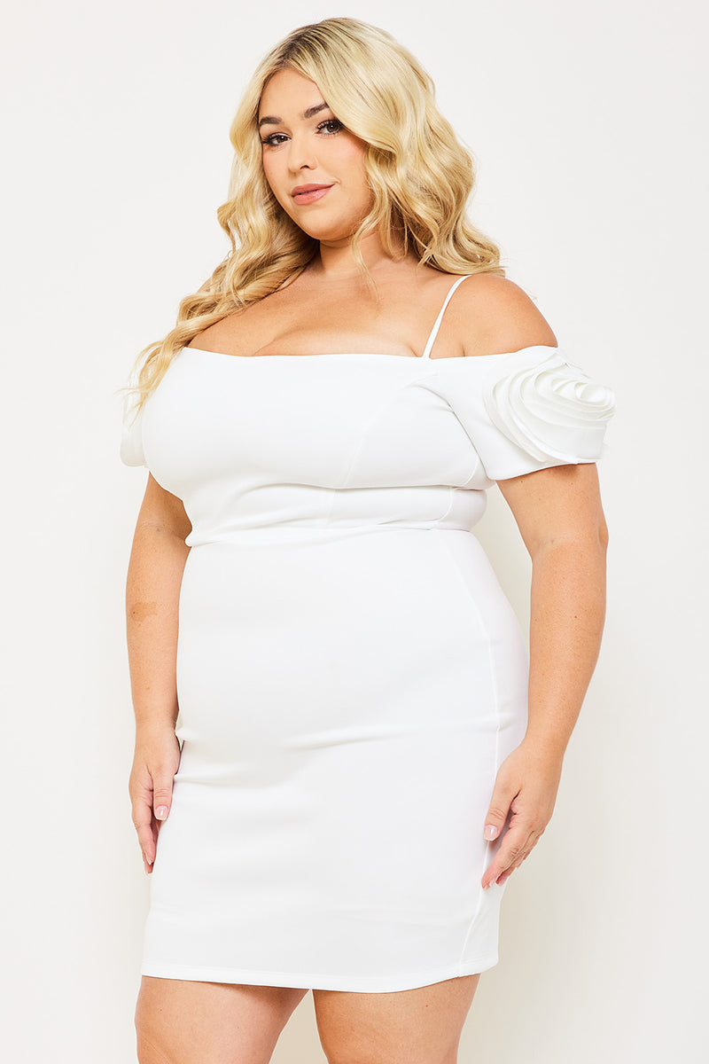 FLOWER OBLIQUE ON SLEEVE PLUS SIZE MINI DRESS