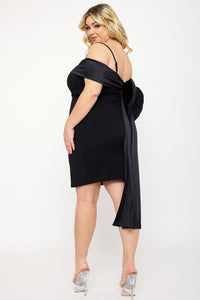 CONTRAST FABRIC OPEN SHOULDER PLUS SIZE MINI DRESS