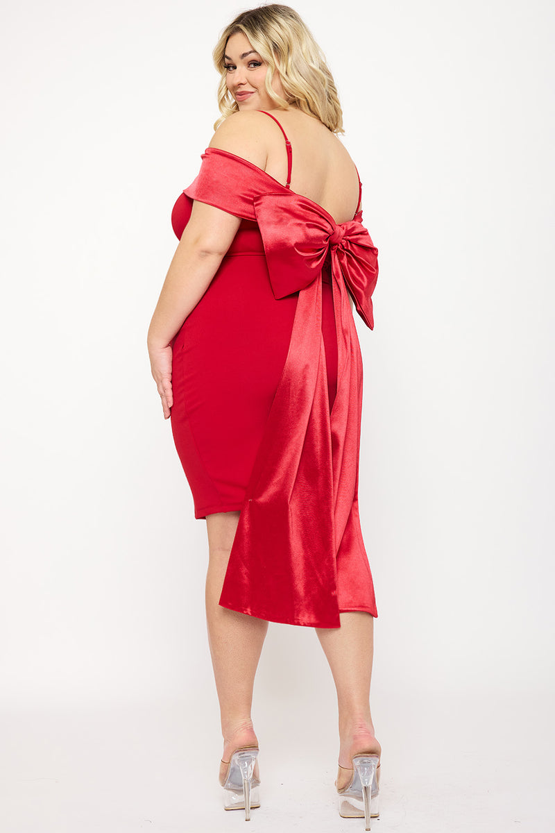 CONTRAST FABRIC OPEN SHOULDER PLUS SIZE MINI DRESS