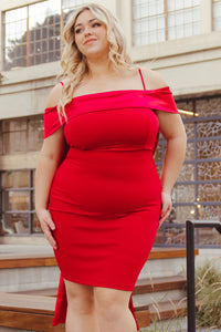 CONTRAST FABRIC OPEN SHOULDER PLUS SIZE MINI DRESS