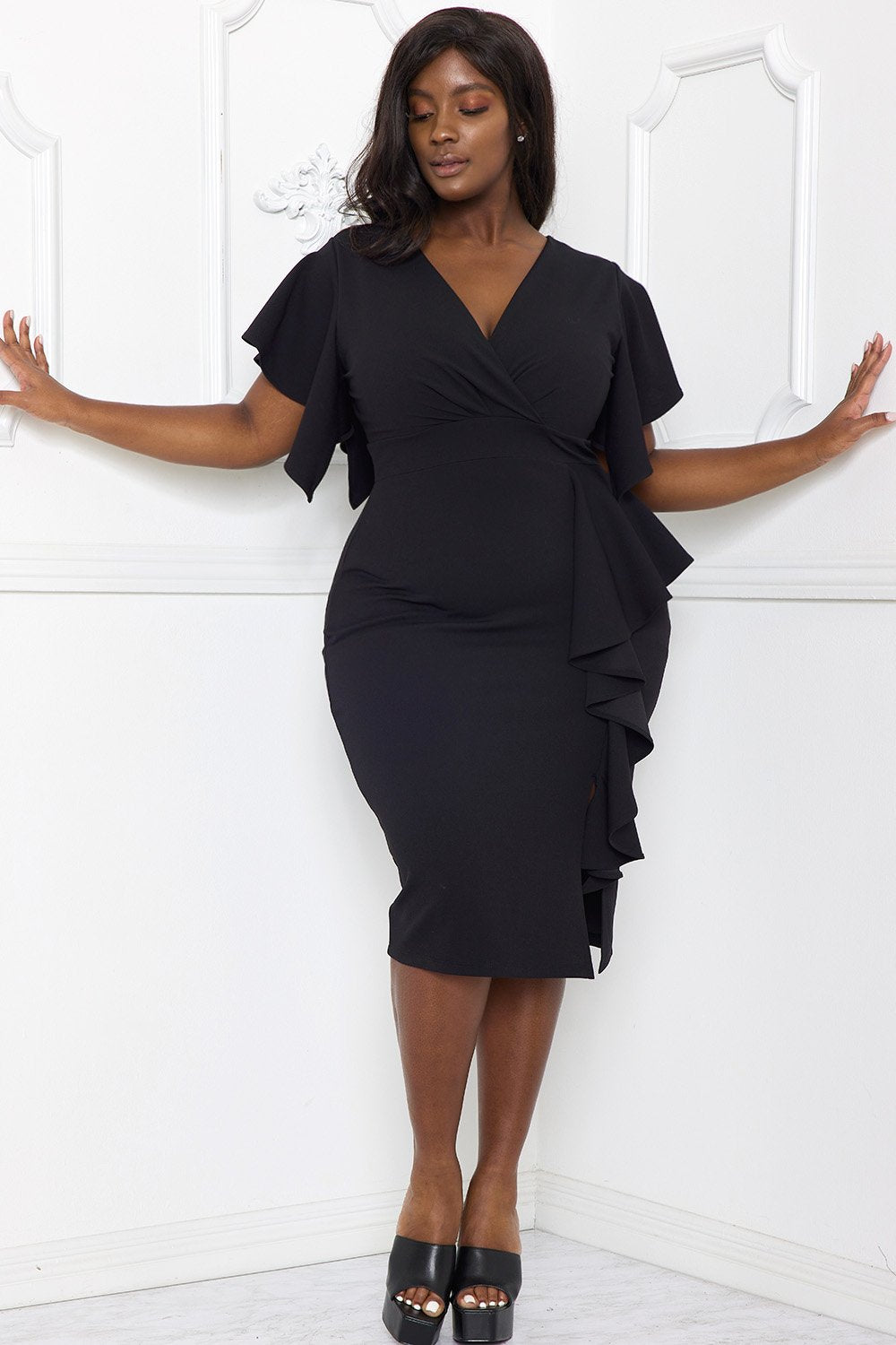 RUFFLE DETAILED SURPLICE PLUS SIZE MIDI DRESS